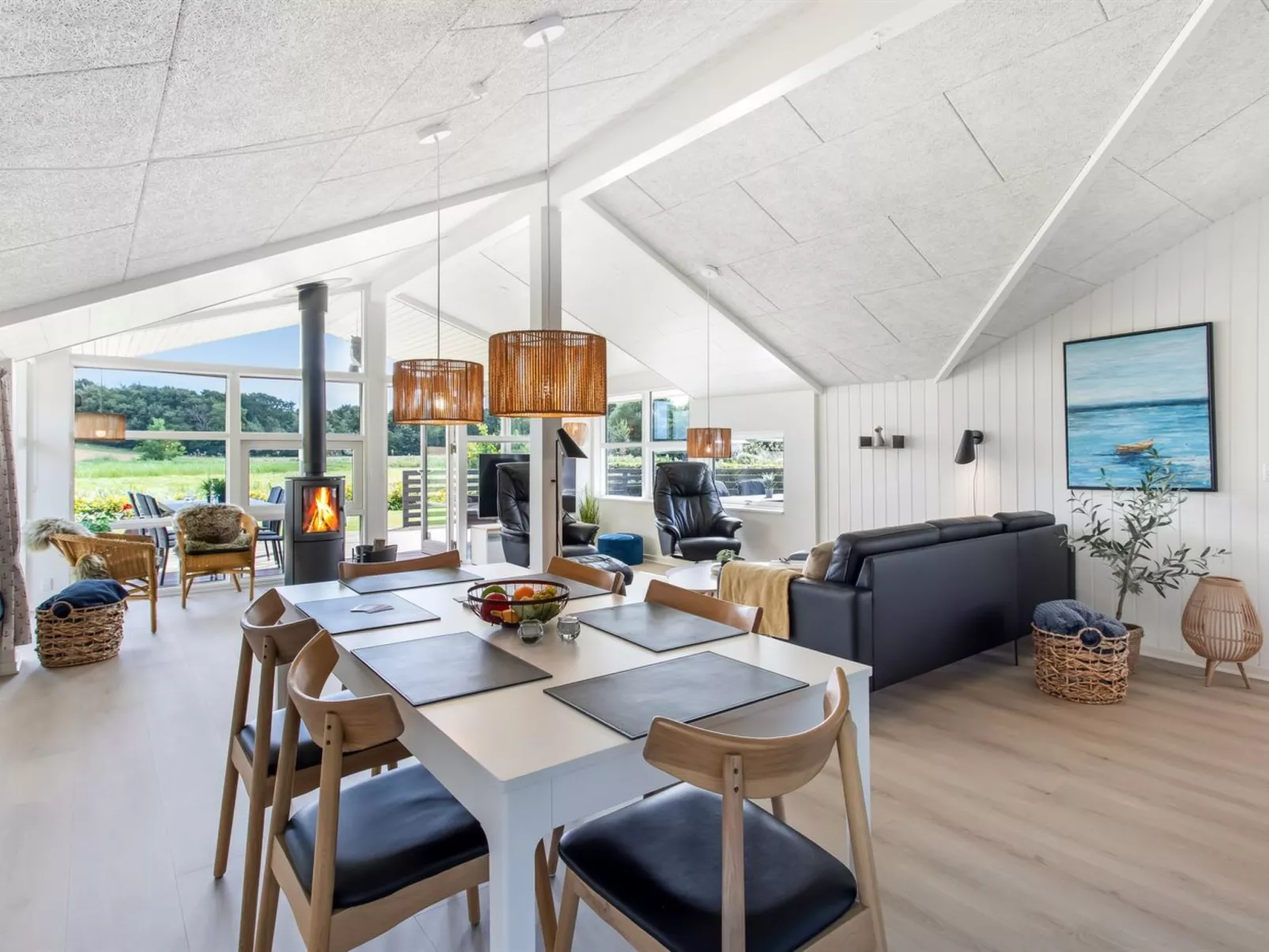 "Eisa" - 75m from the sea-Binnen