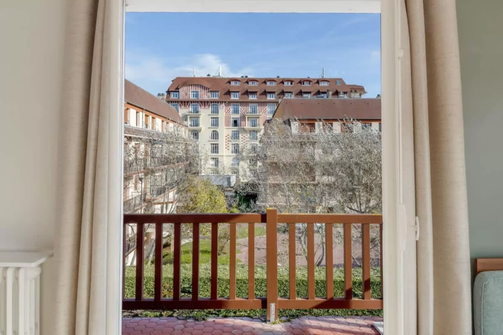 DEAUVILLE JOUFFA-Niet-getagd