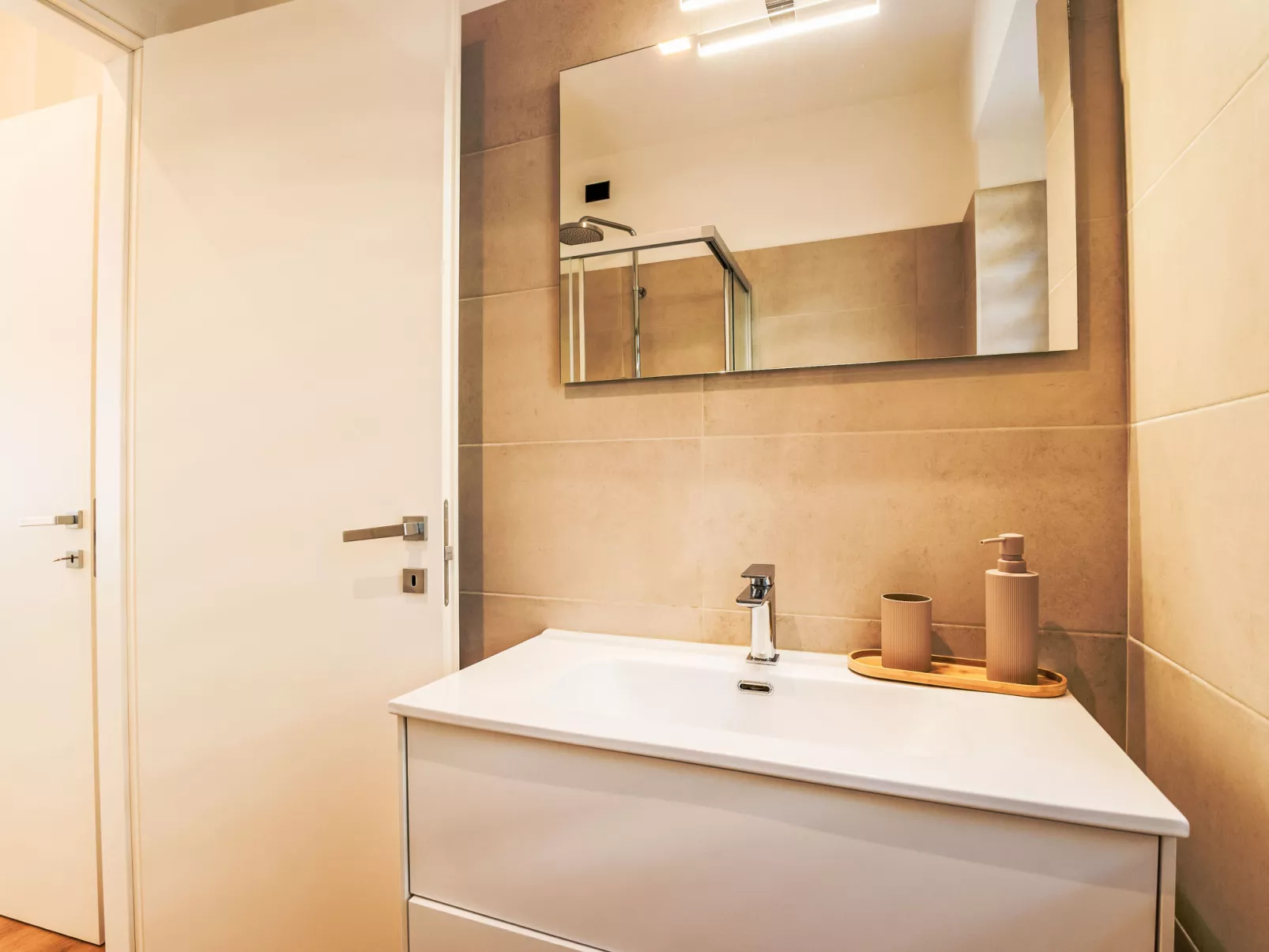 Civico 16 Garden Home-Binnen