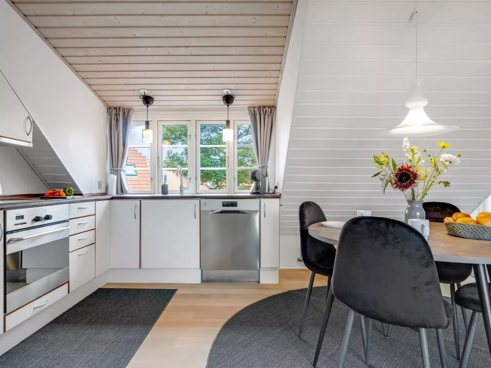 "Edel" - 250m from the sea-Binnen