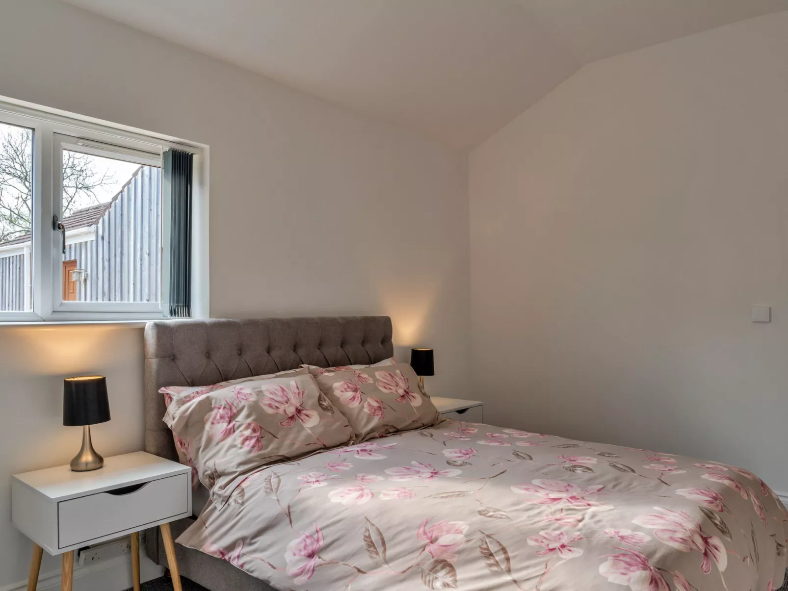 Stone Bow Farmhouse-Binnen