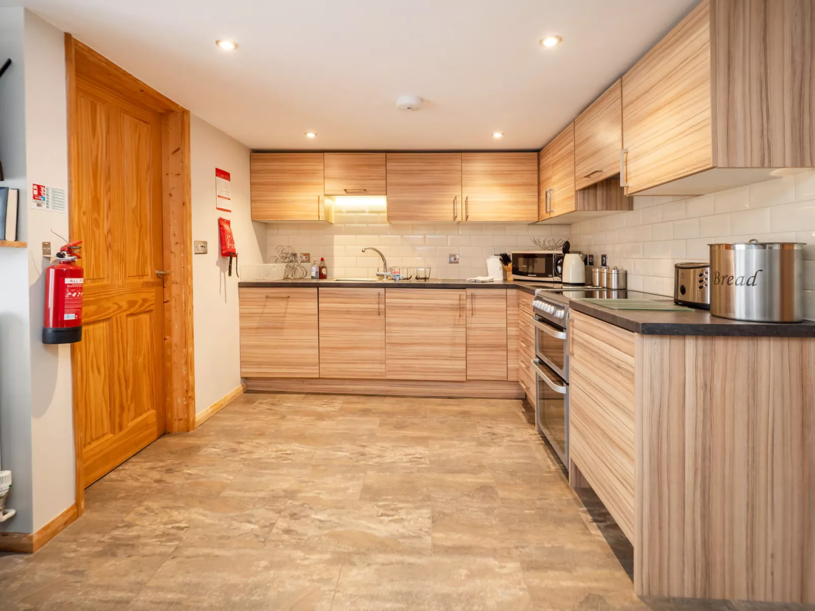 Pottles Cottage-Binnen