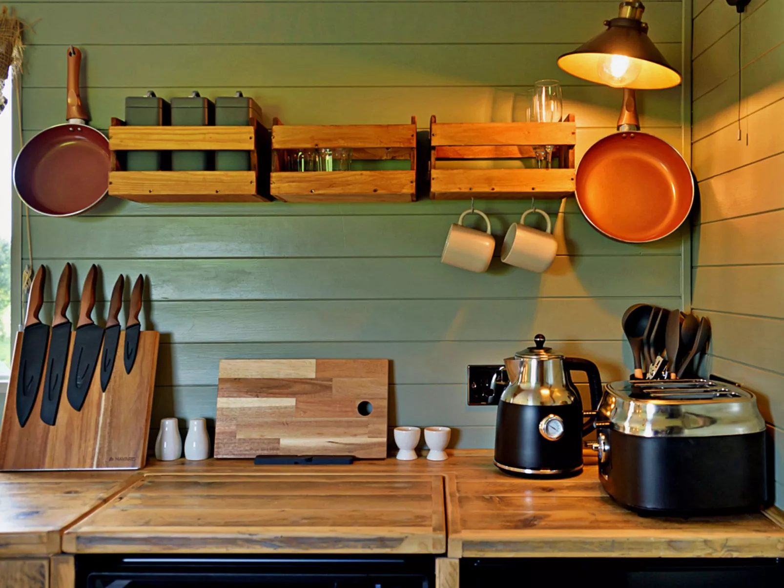 'Joan' Shepherds Hut-Binnen
