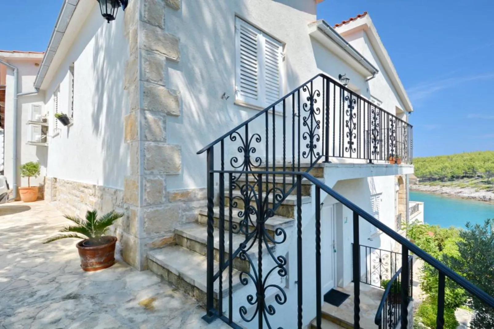 Two-Bedroom Apartment (Lavanda)-Trap