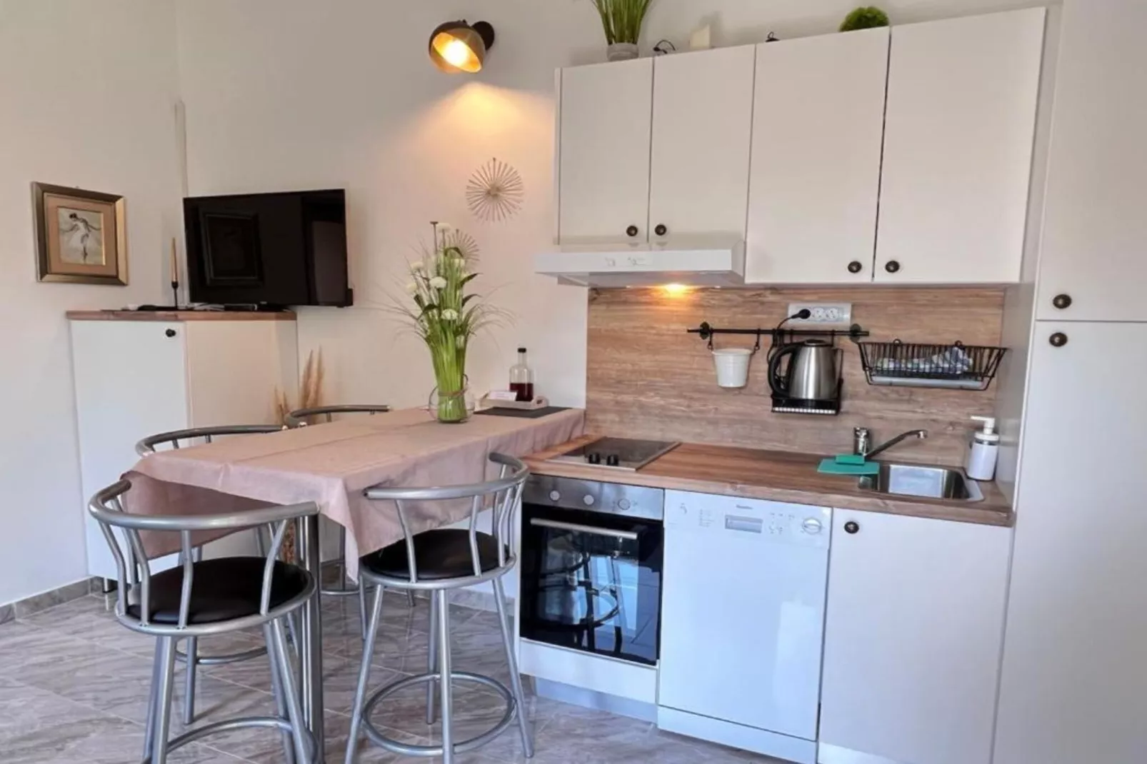 One-Bedroom Apartment With Sea View (B)-Buitenlucht