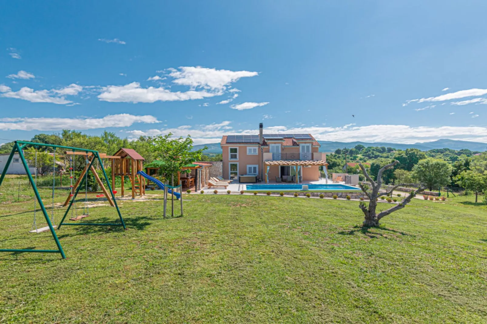 Villa Maria with Outdoor Pool - Five Bedroom Villa with Outdoor Pool-Buitenlucht