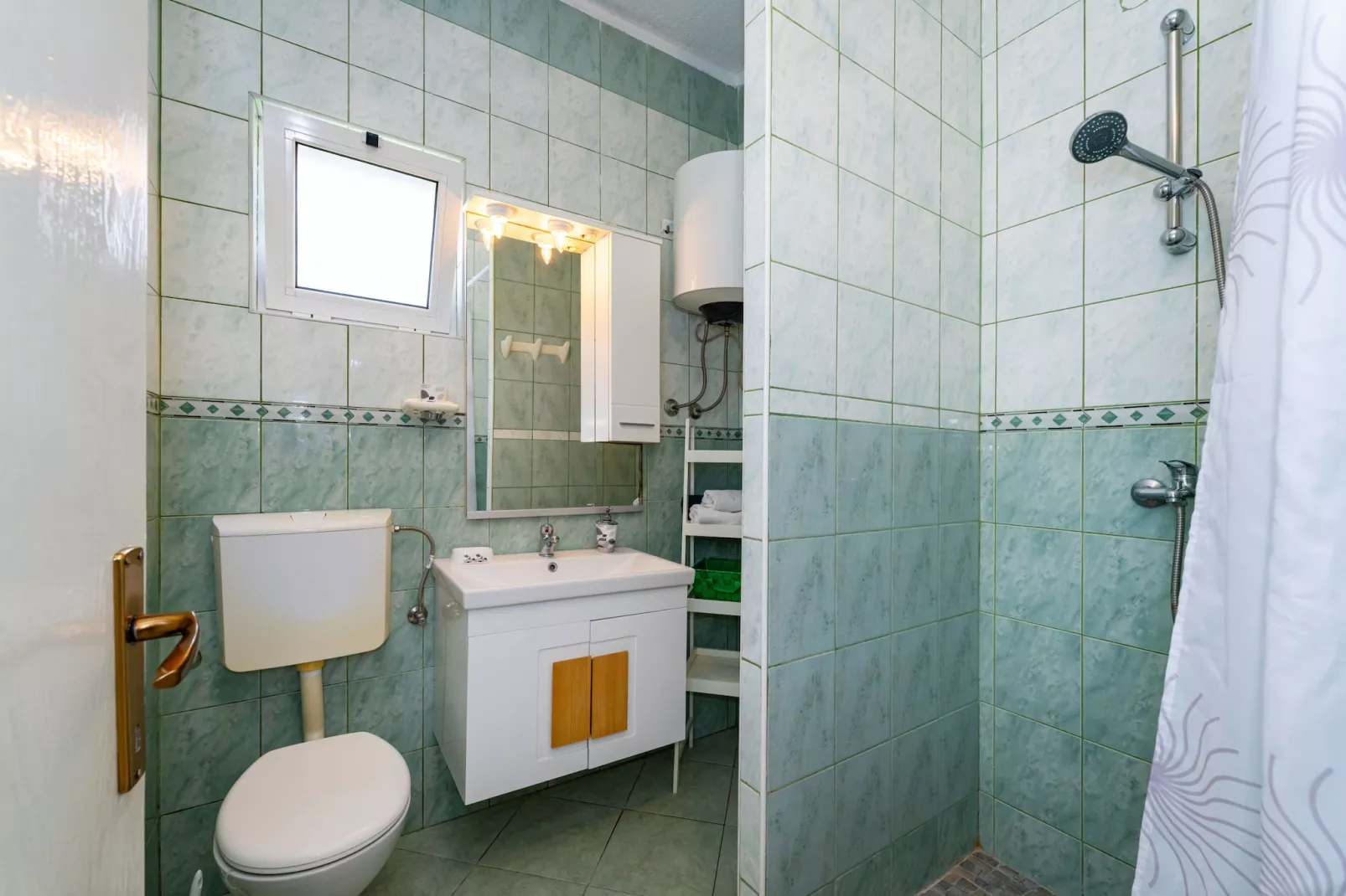 Holiday home Nadalina-Badkamer