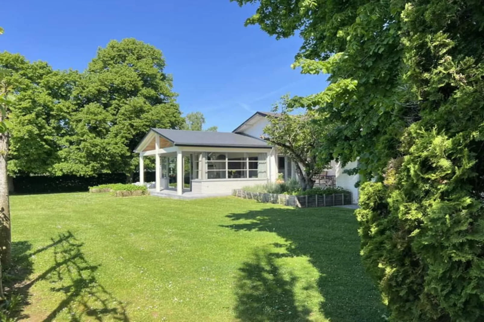 Les trois tilleuls-Tuinen zomer