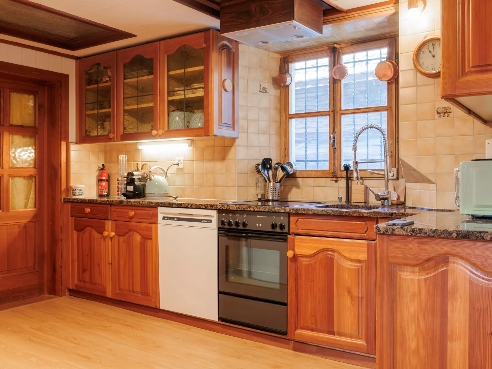 Les Agettes 1865-Binnen