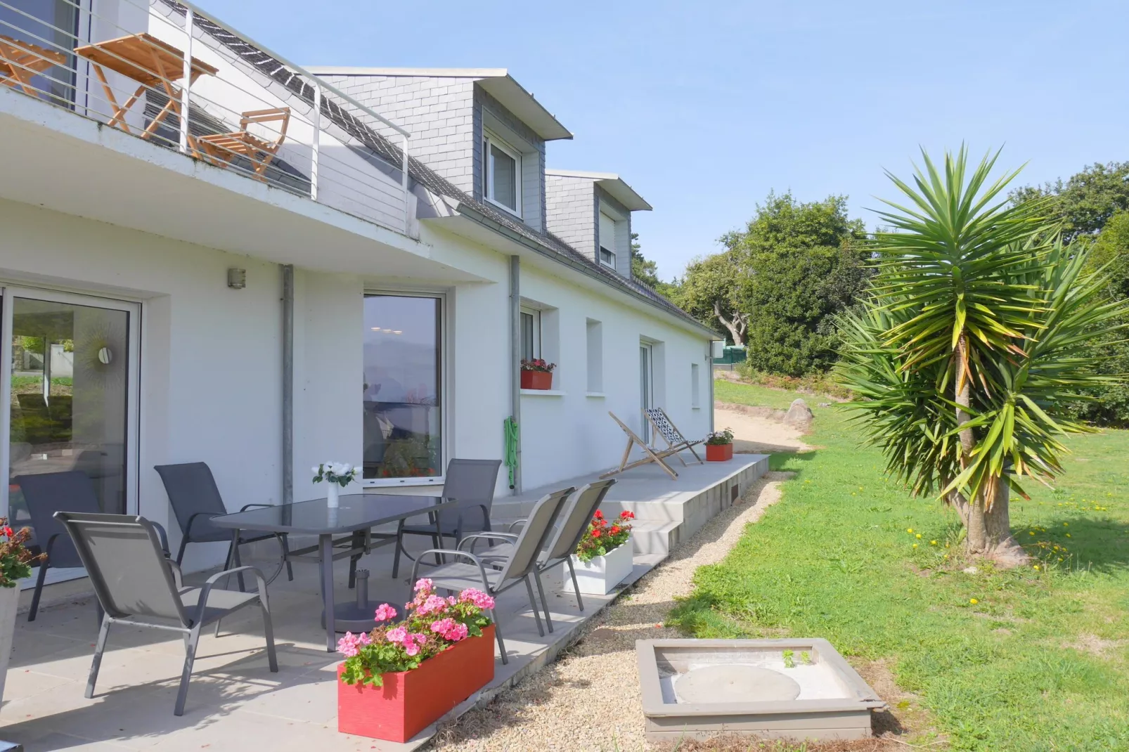 Komfortables Ferienhaus in Douarnenez-Tréboul-Terrasbalkon