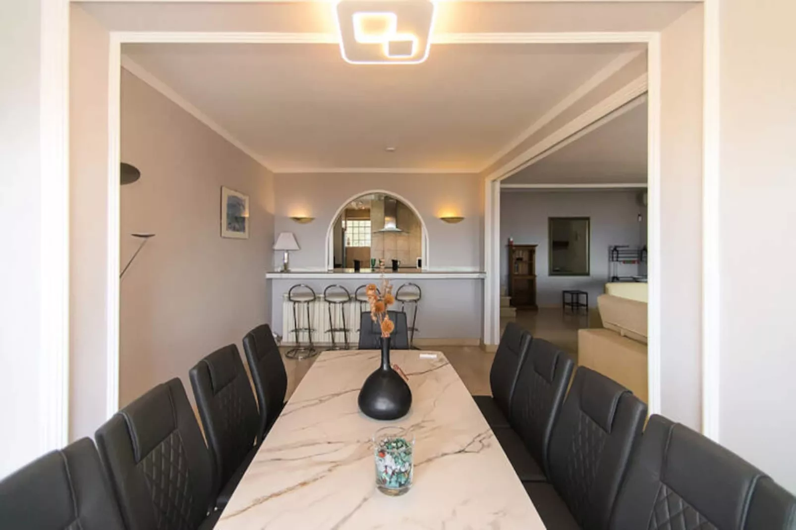 Maison à Roses-Niet-getagd