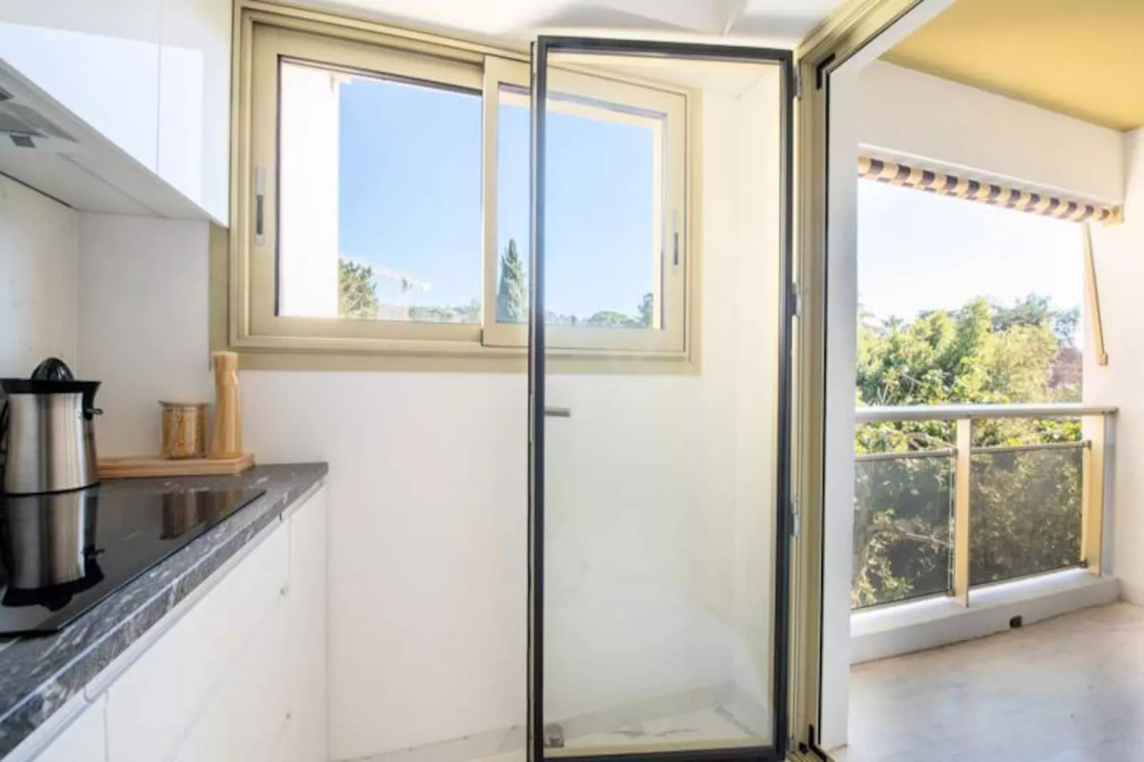 Résidence Spacieux 3p En R&eacute;sidence Avec Piscine-Niet-getagd