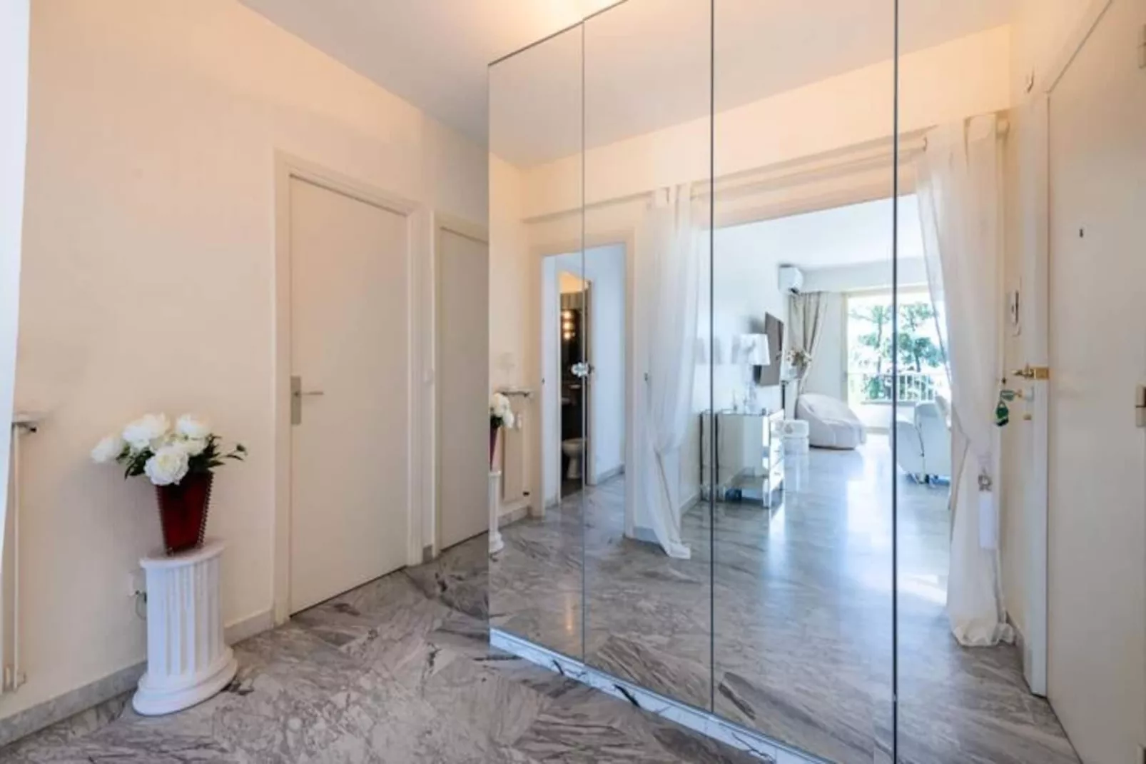 Résidence Spacieux 2p Vue Mer &ndash; R&eacute;sidence Avec Piscine, Cannes-Niet-getagd