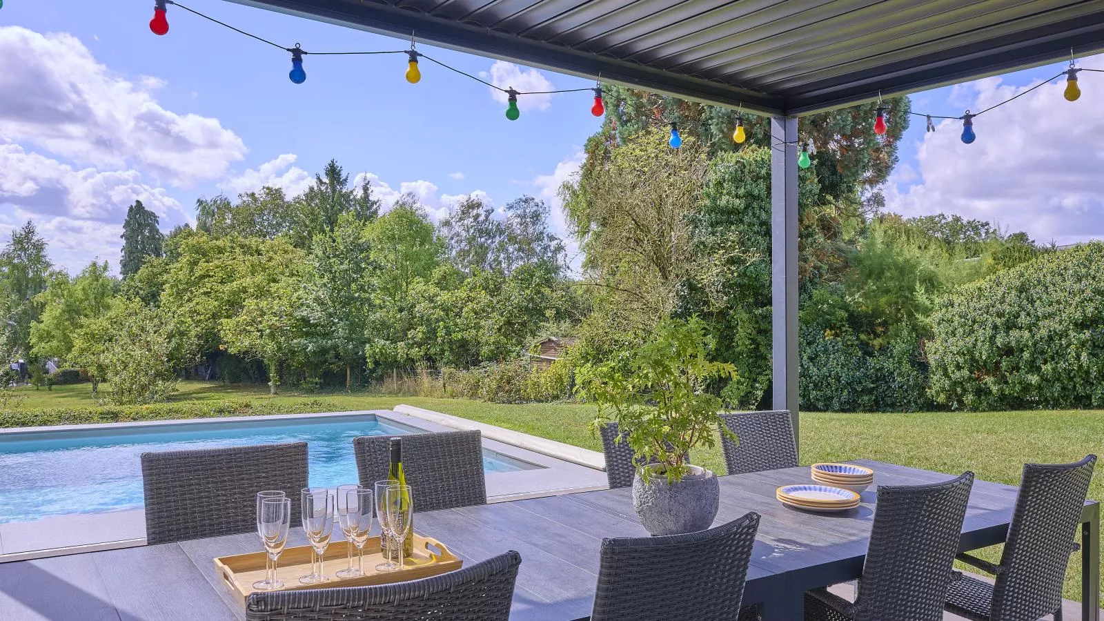 Maison Oscar-Tuinen zomer