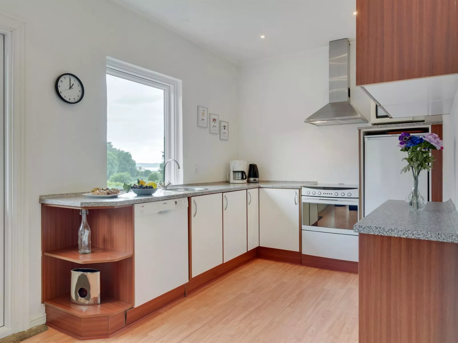 "Rosa" - 300m from the sea-Binnen