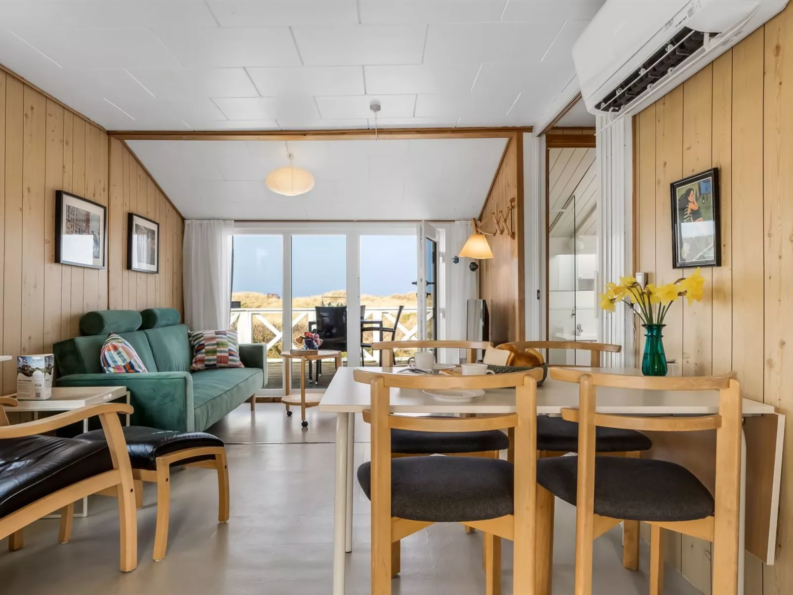 "Holger" - 50m from the sea-Binnen