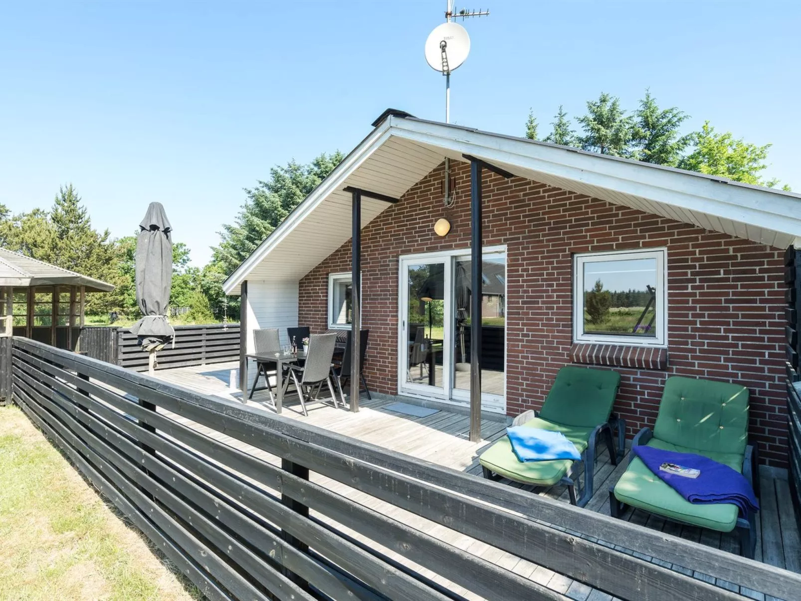 "Elinbjörn" - 1km from the sea-Buiten