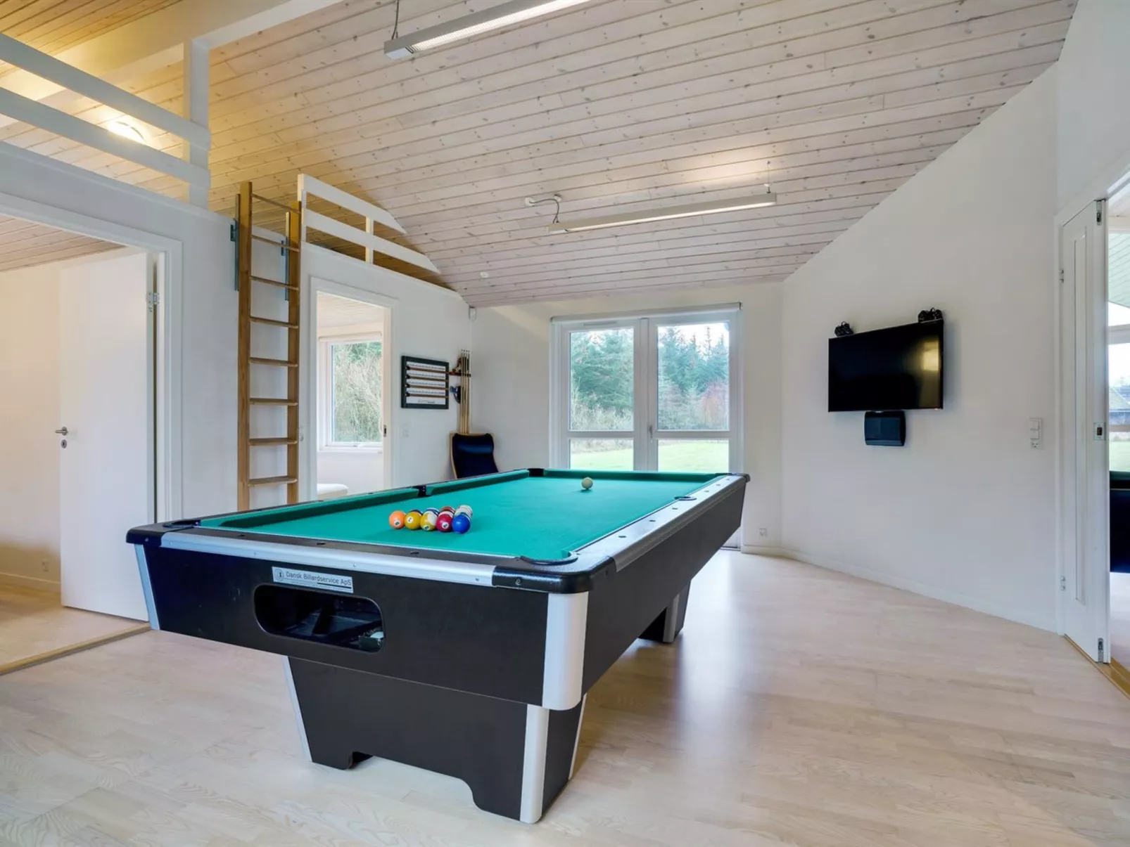 "Ricus" - 1.8km from the sea-Binnen