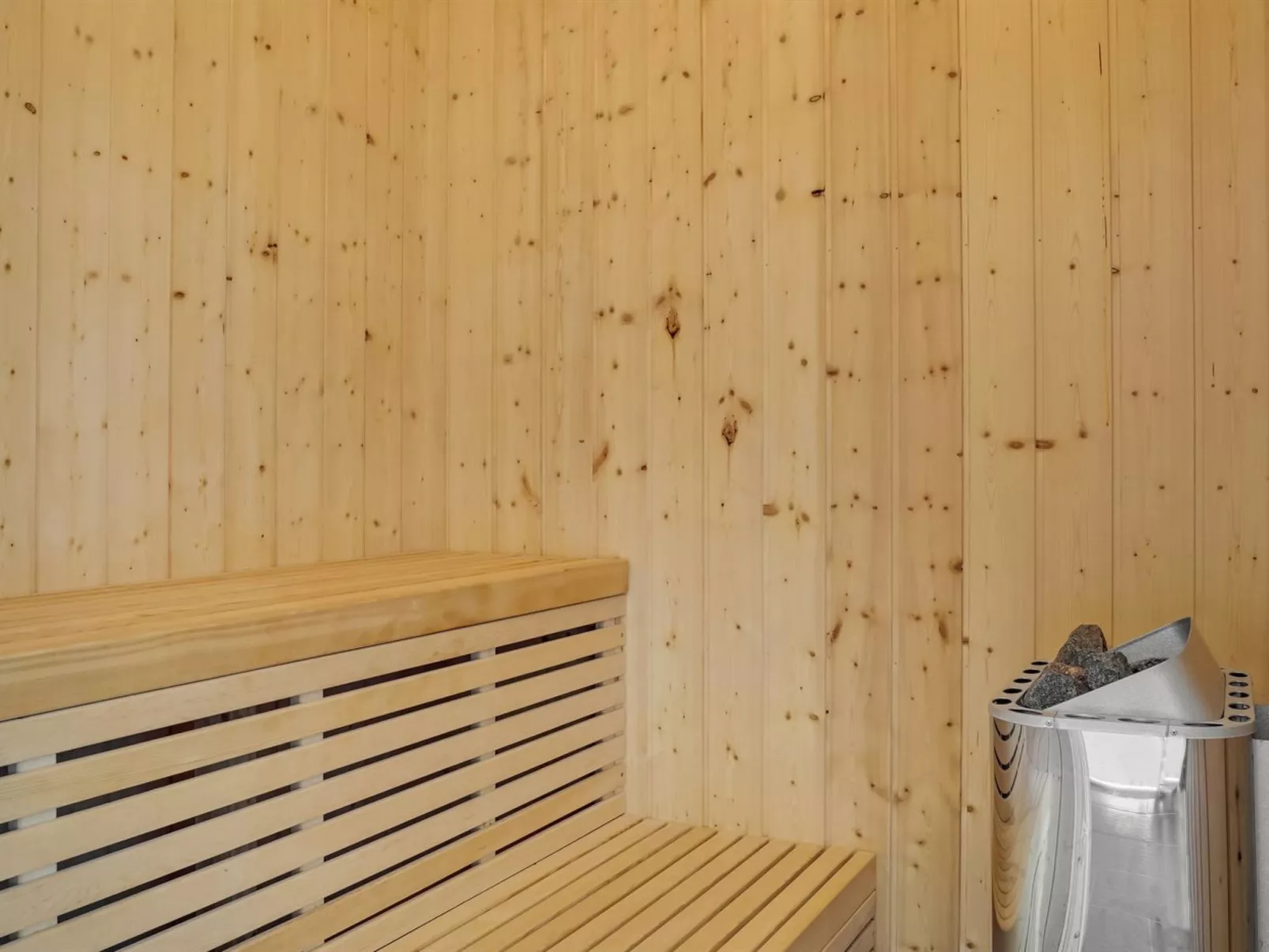 "Minna" - 975m from the sea-Binnen