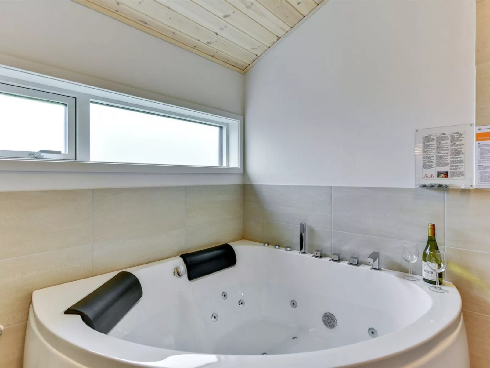 "Tindra" - 30m to the fjord-Binnen