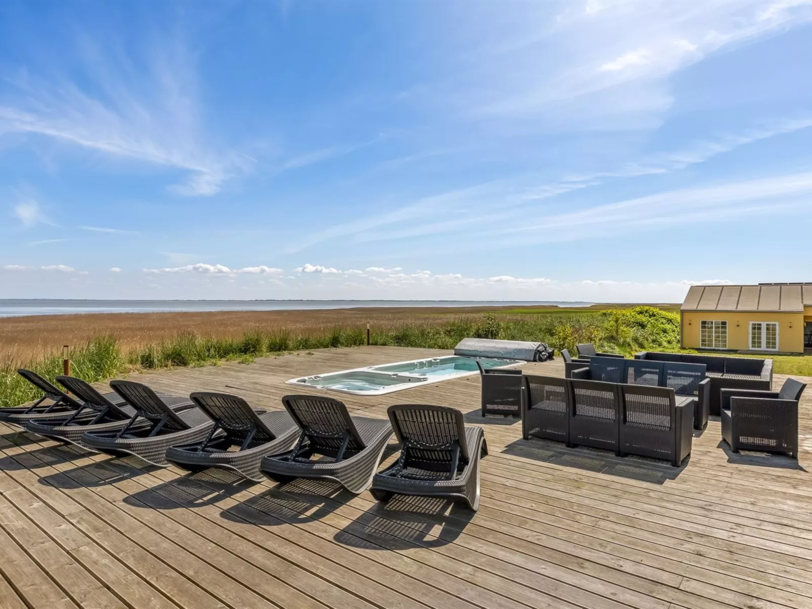 "Narvik" - 4.5km from the sea-Buiten