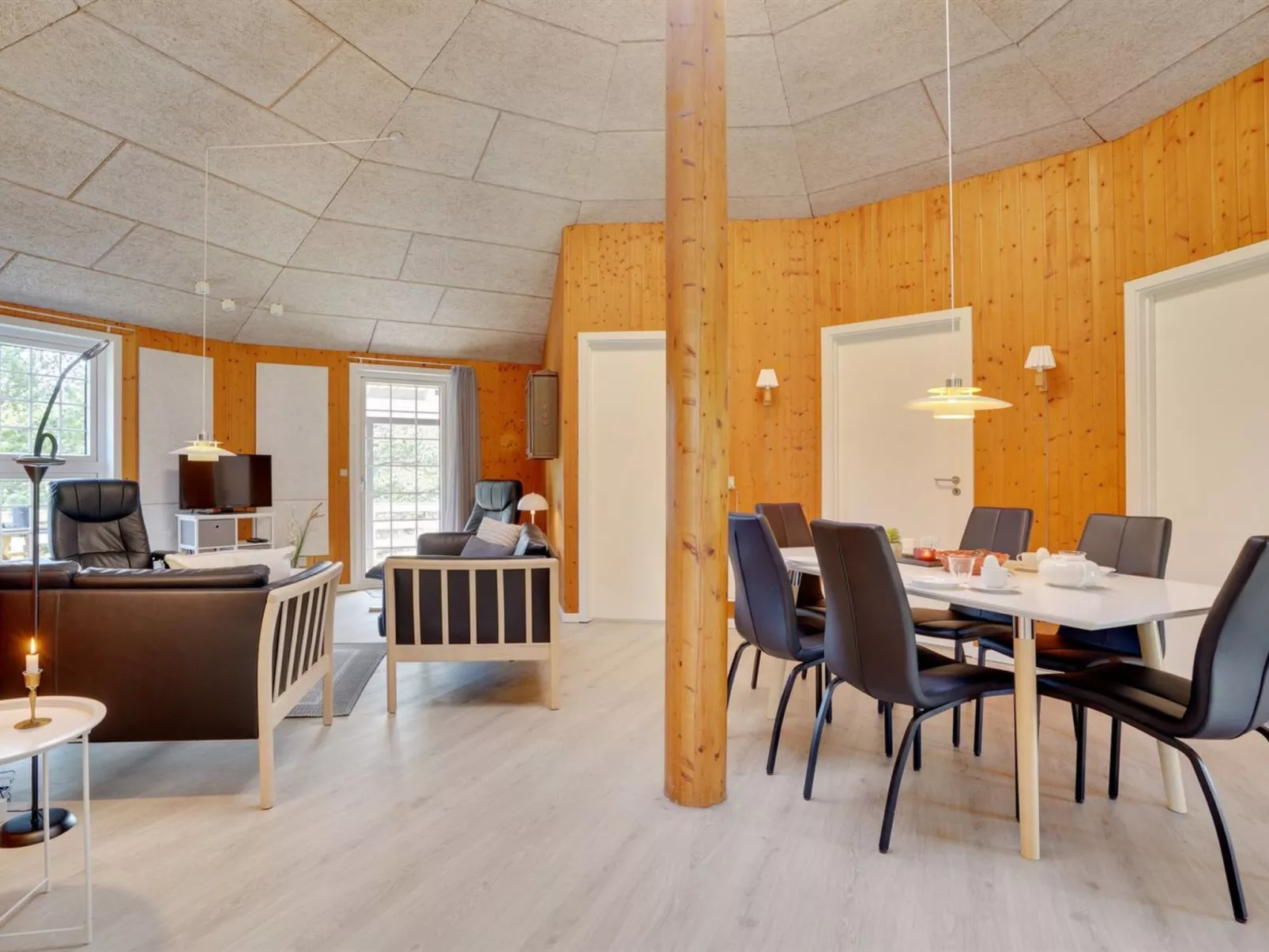 "Mariette" - 3.1km from the sea-Binnen