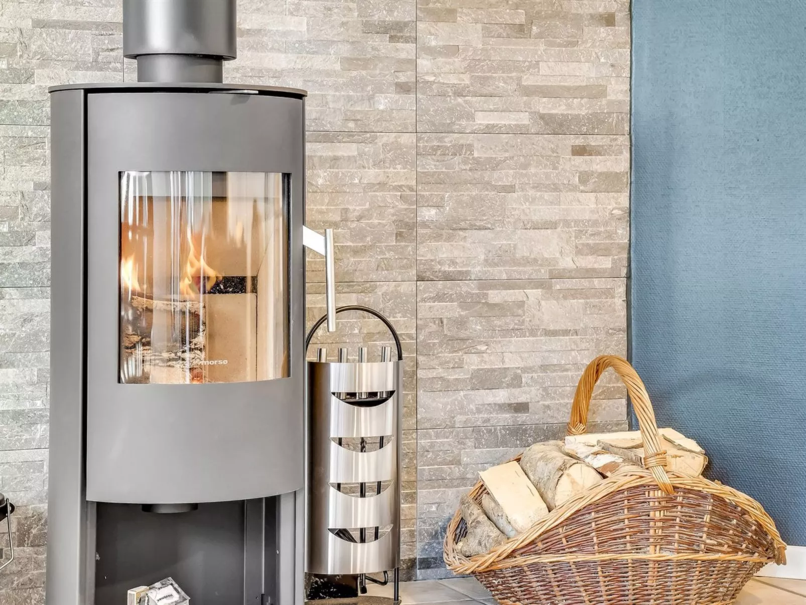 "Alfrida" - 1.5km from the sea-Binnen