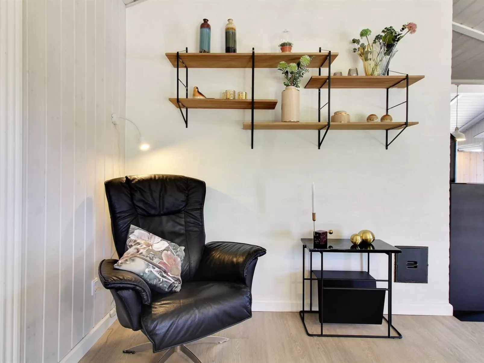 "Sirka" - 200m from the sea-Binnen