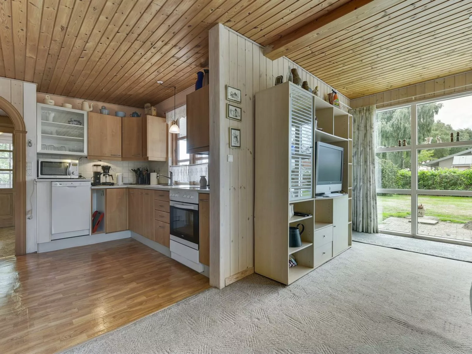 "Heralde" - 250m from the sea-Binnen