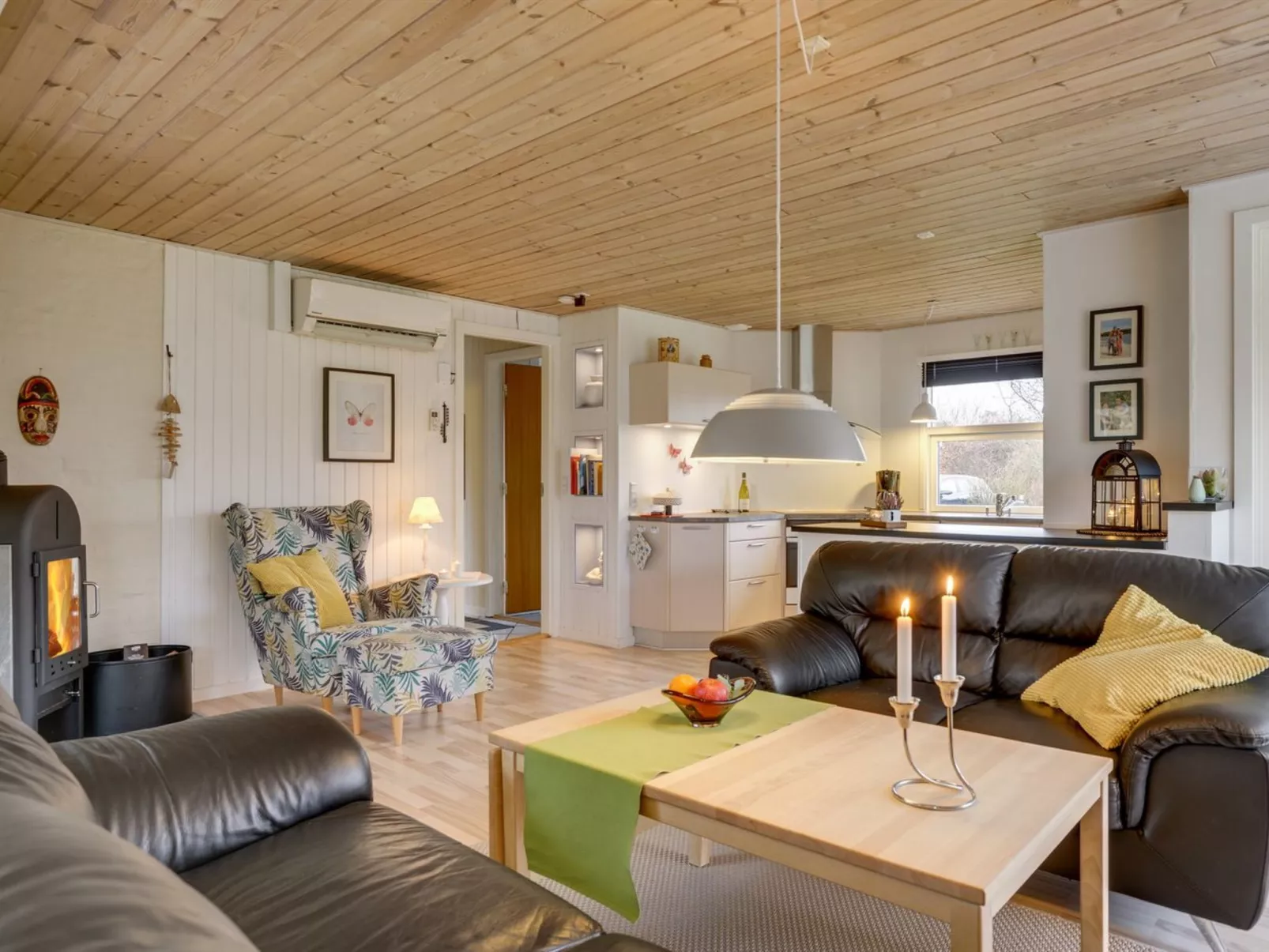 "Nico" - 1.1km from the sea-Binnen