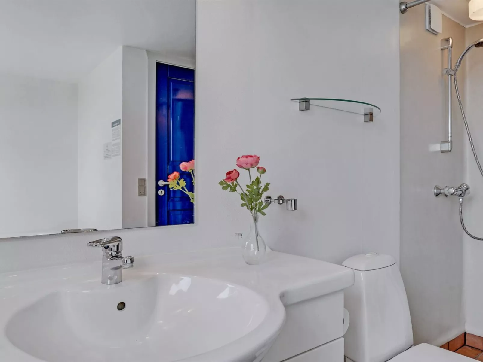 "Mirjami" - 95m from the sea-Binnen