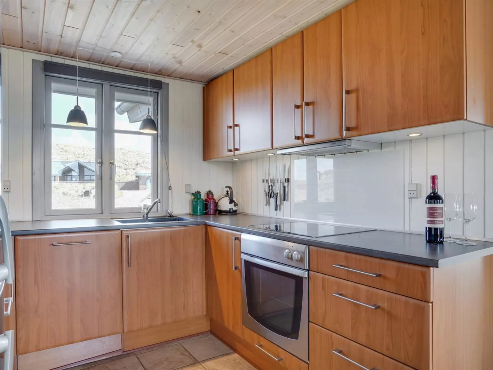 "Anetta" - 200m from the sea-Binnen