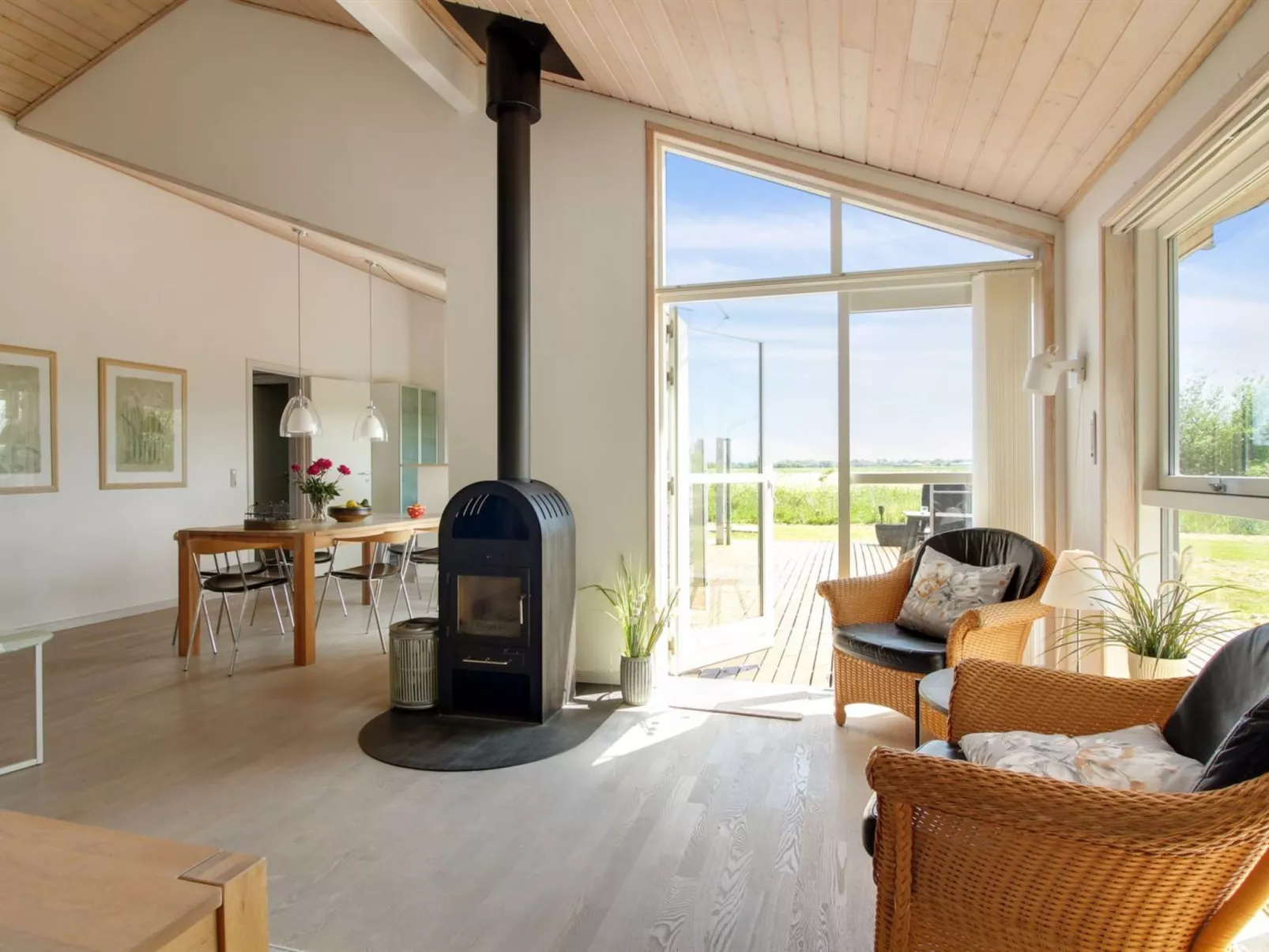 "Hampus" - 500m from the sea-Binnen