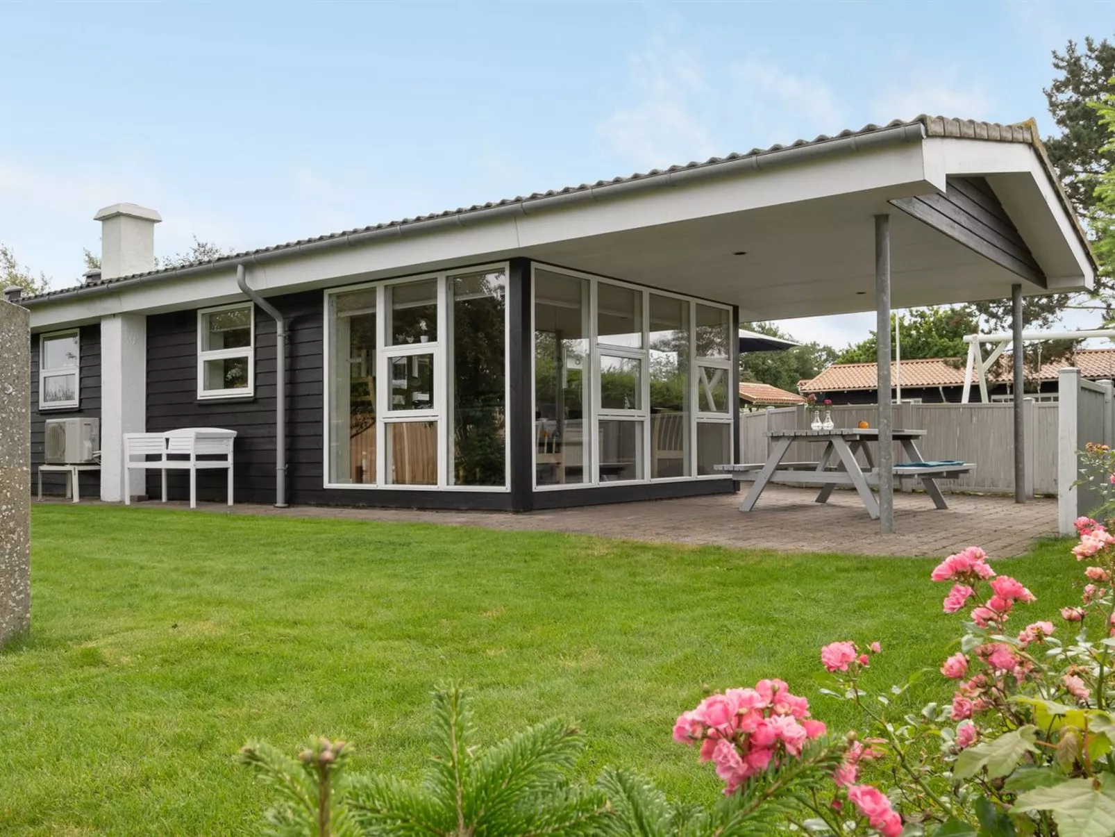 "Gull" - 150m from the sea-Buiten