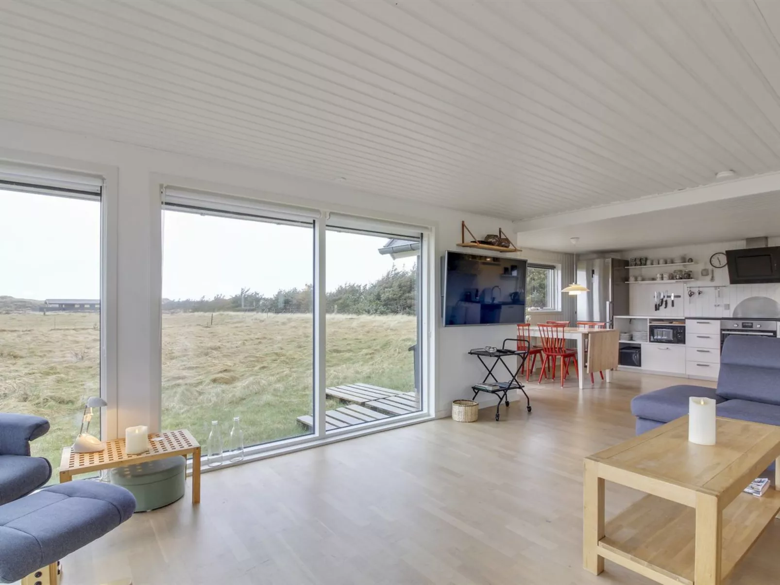 "Carelle" - 300m from the sea-Binnen