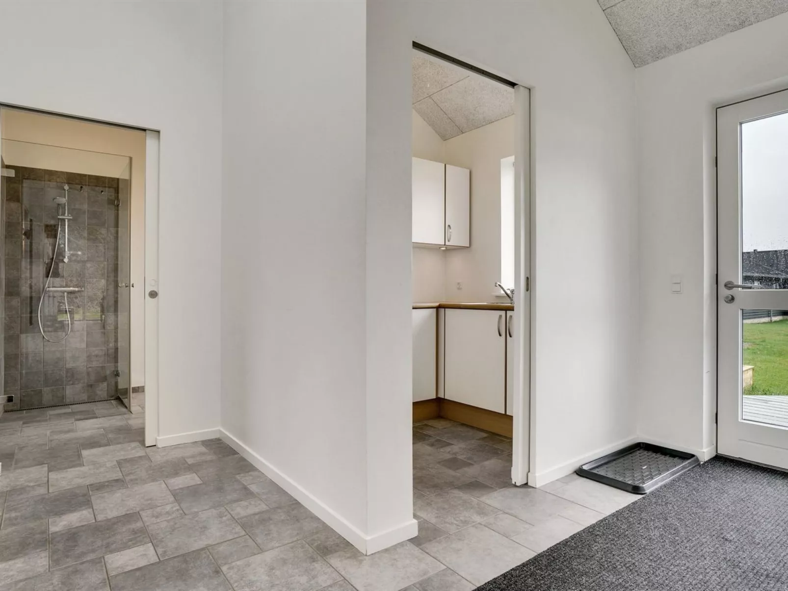 "Swarthofthi" - 1.5km from the sea-Binnen