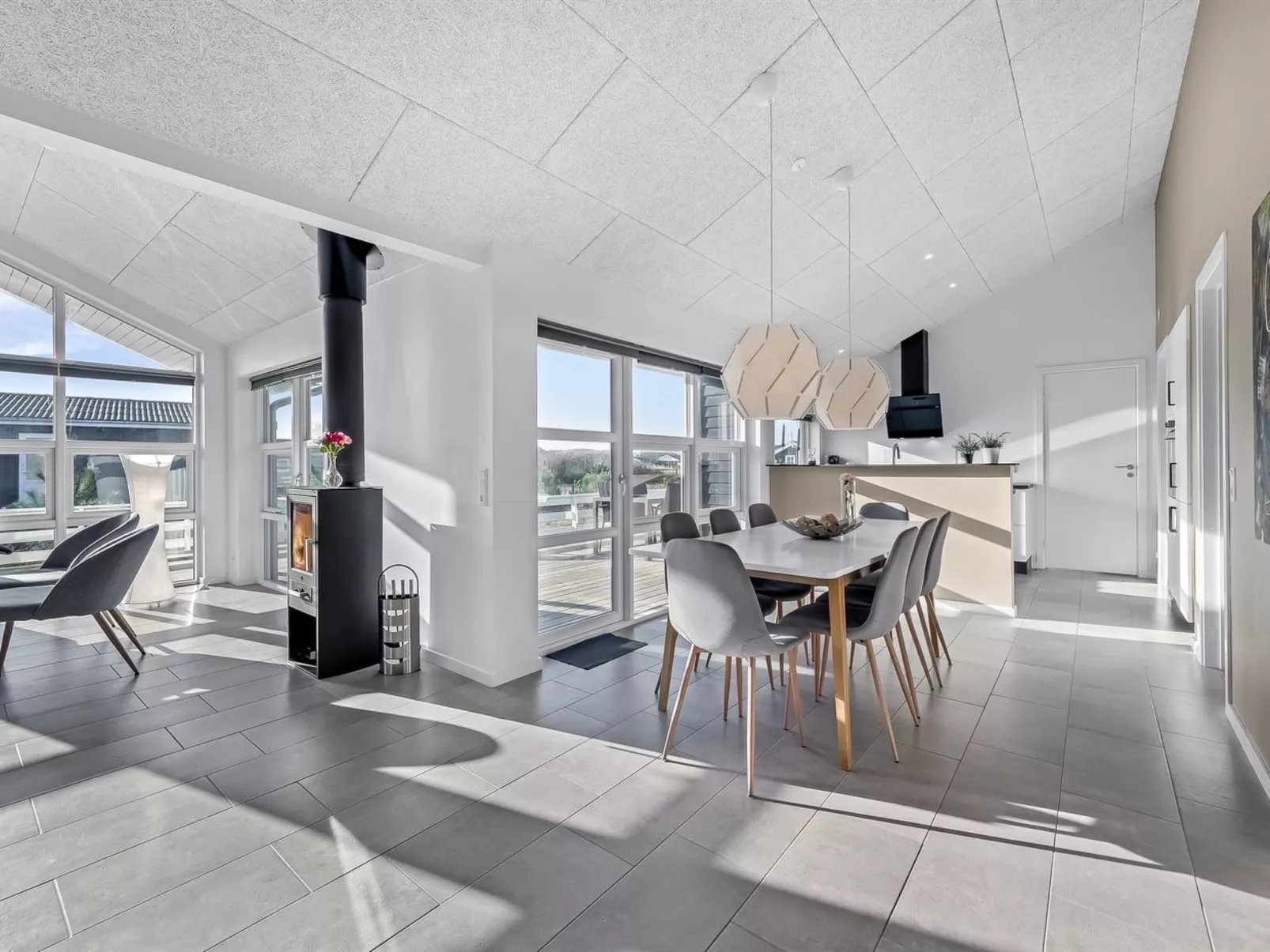 "Niesina" -  from the sea-Binnen