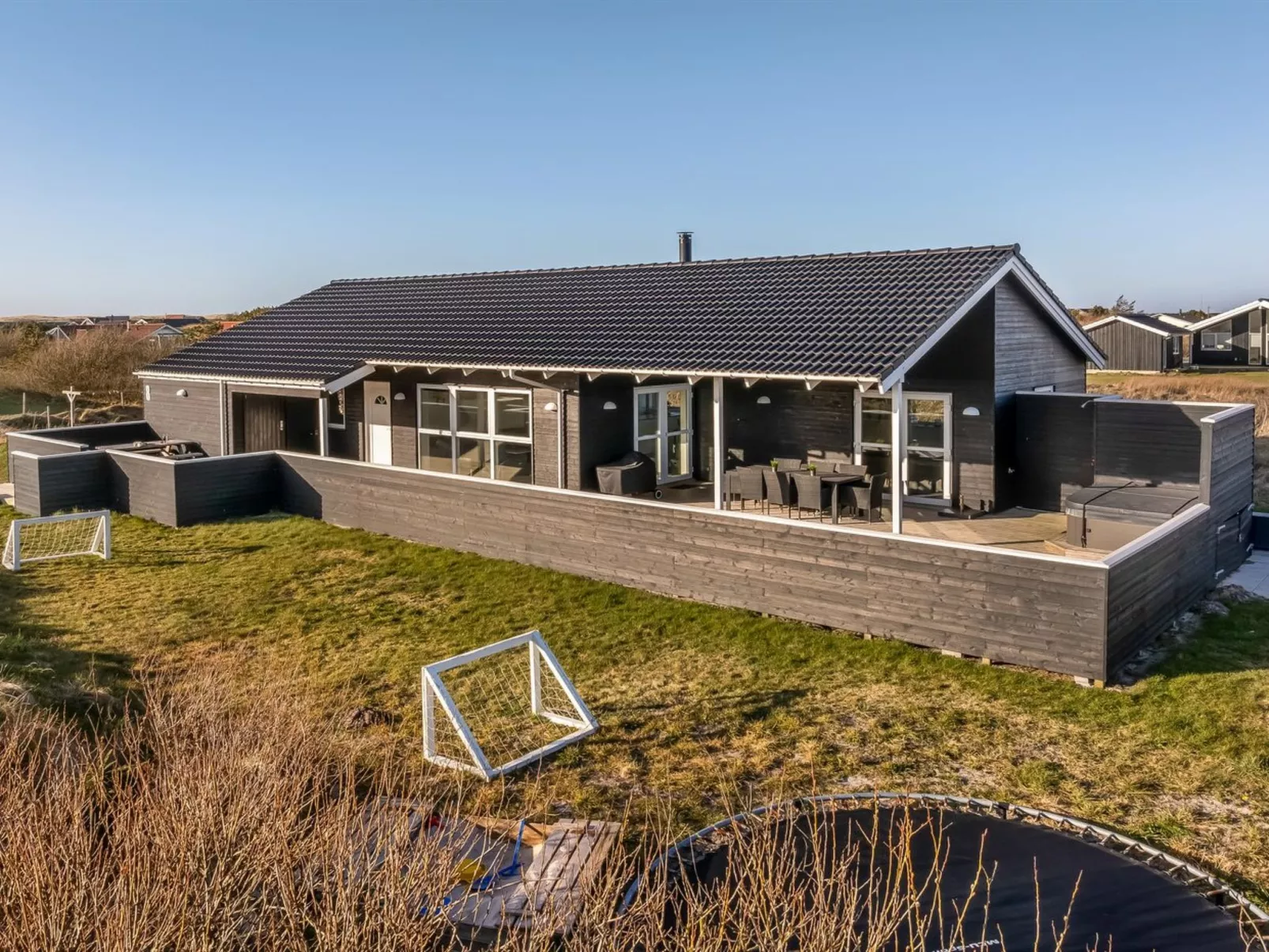 "Markku" - 400m from the sea-Buiten