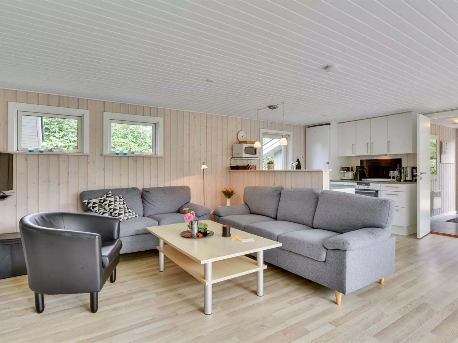 "Anabella" - 400m to the fjord-Binnen