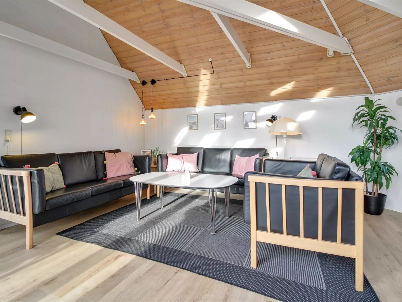 "Alexia" - 300m from the sea-Binnen