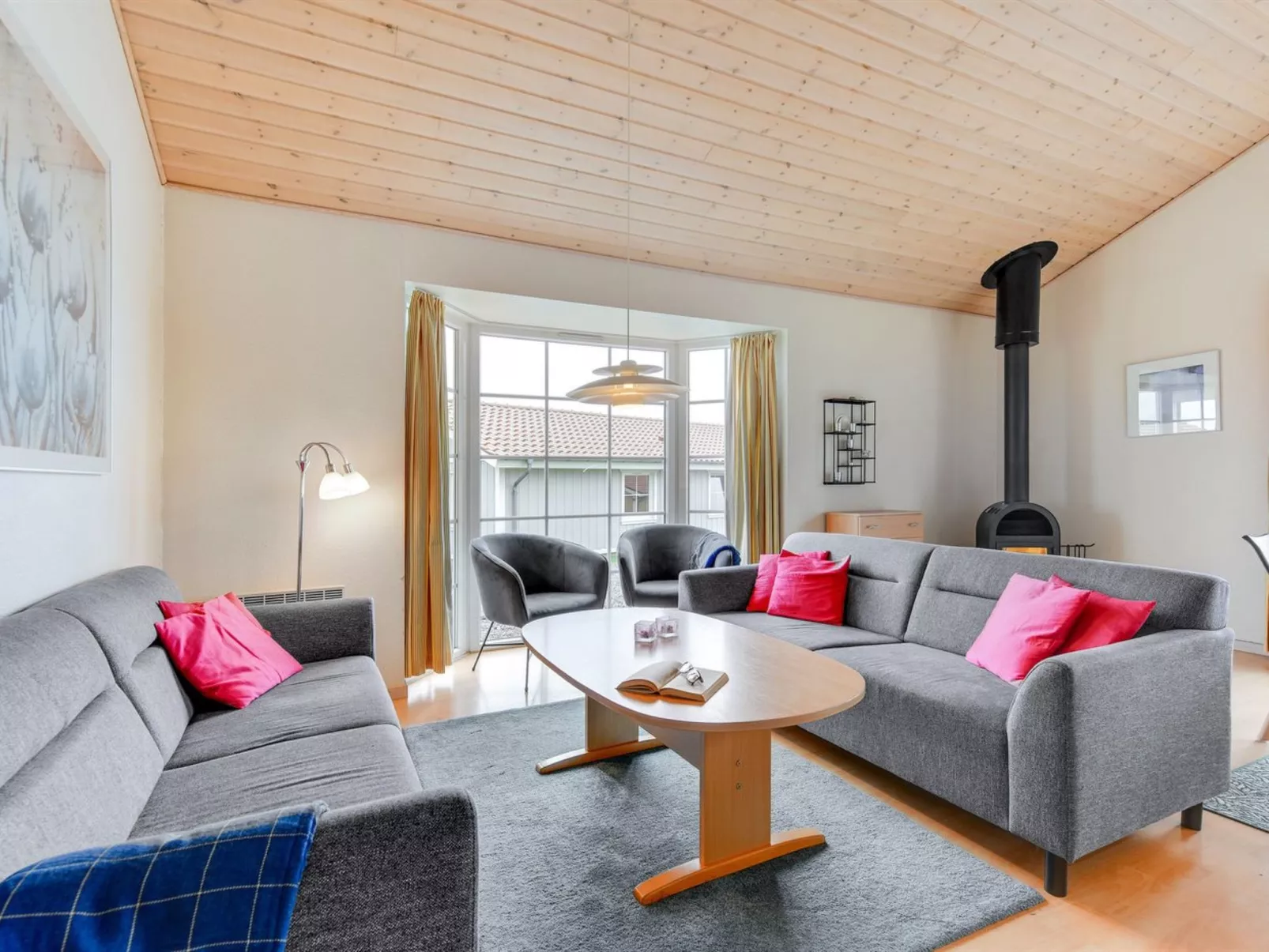 "Karina" - 150m to the fjord-Binnen