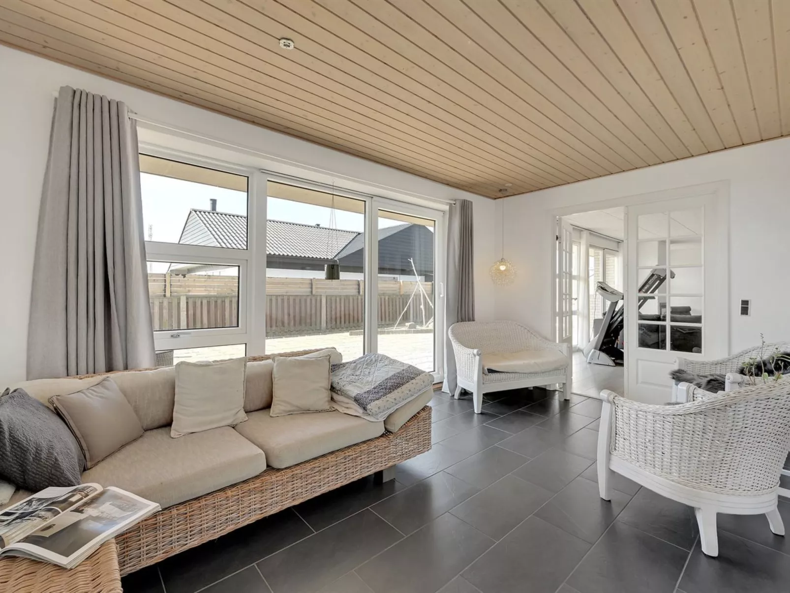 "Bibbi" - 20m to the fjord-Binnen