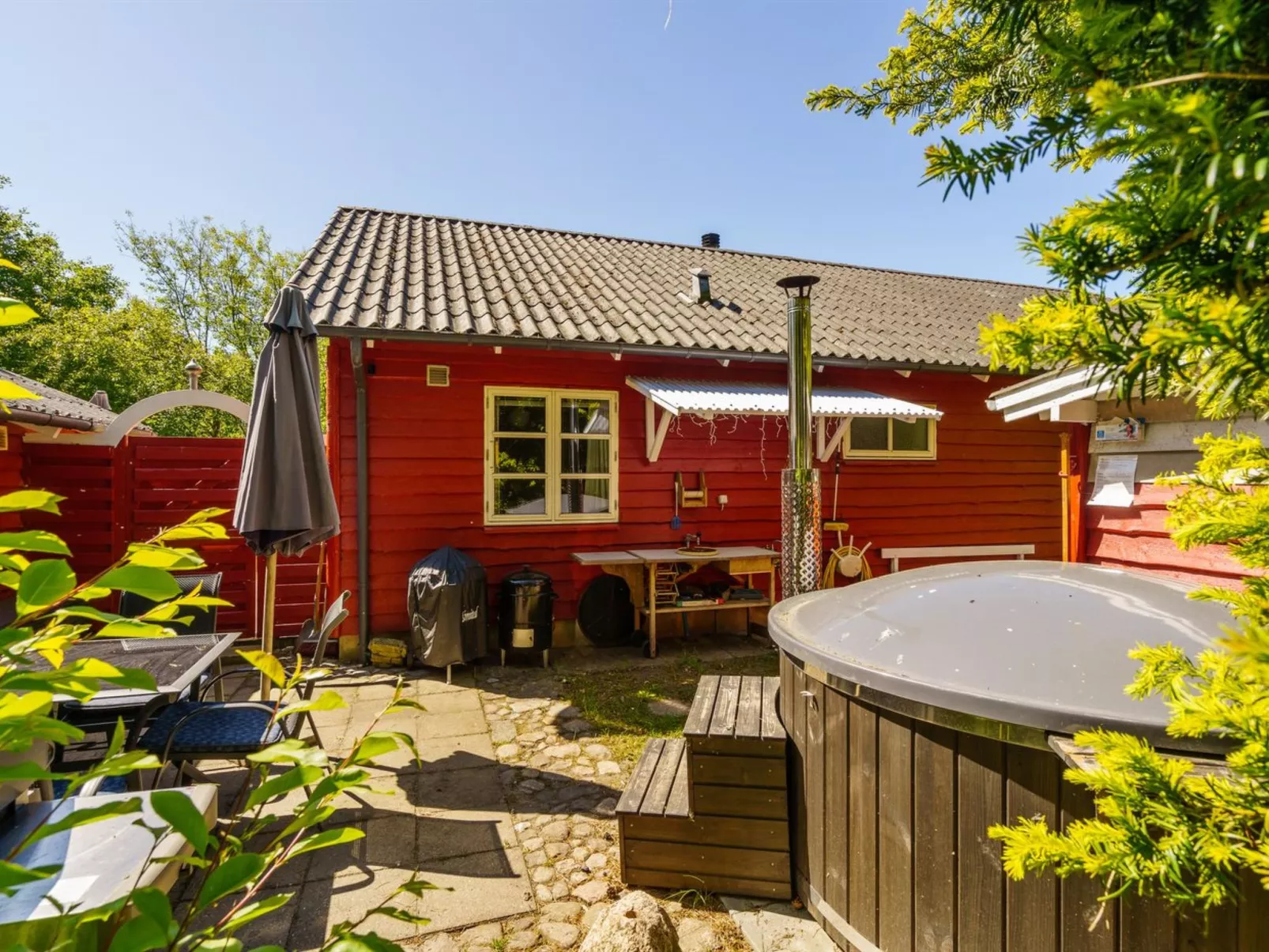 "Flugha" - 500m to the fjord-Binnen