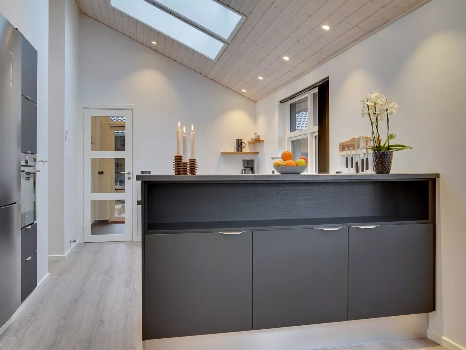 "Amitola" - 700m from the sea-Binnen