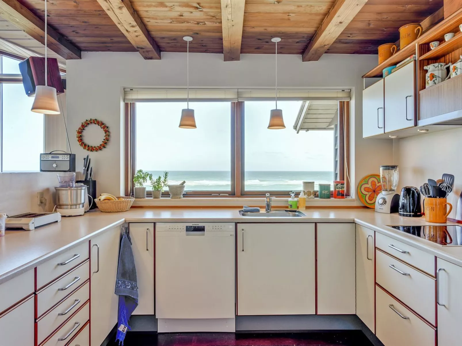 "Arngrim" - 100m from the sea-Binnen