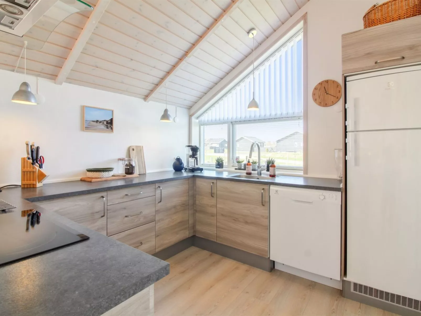 "Mirkka" - 1.5km from the sea-Binnen