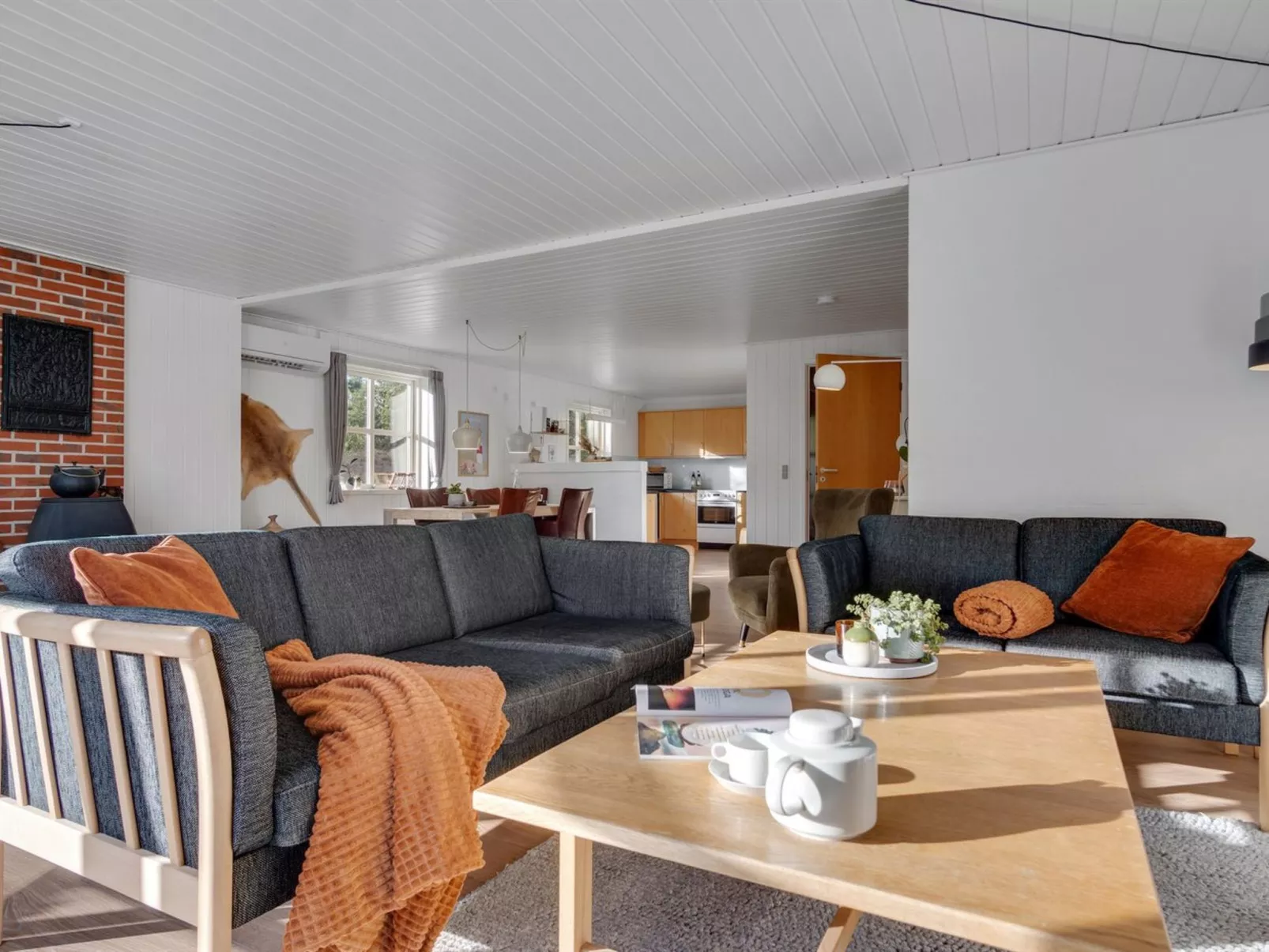 "Harpa" - 2.5km from the sea-Binnen