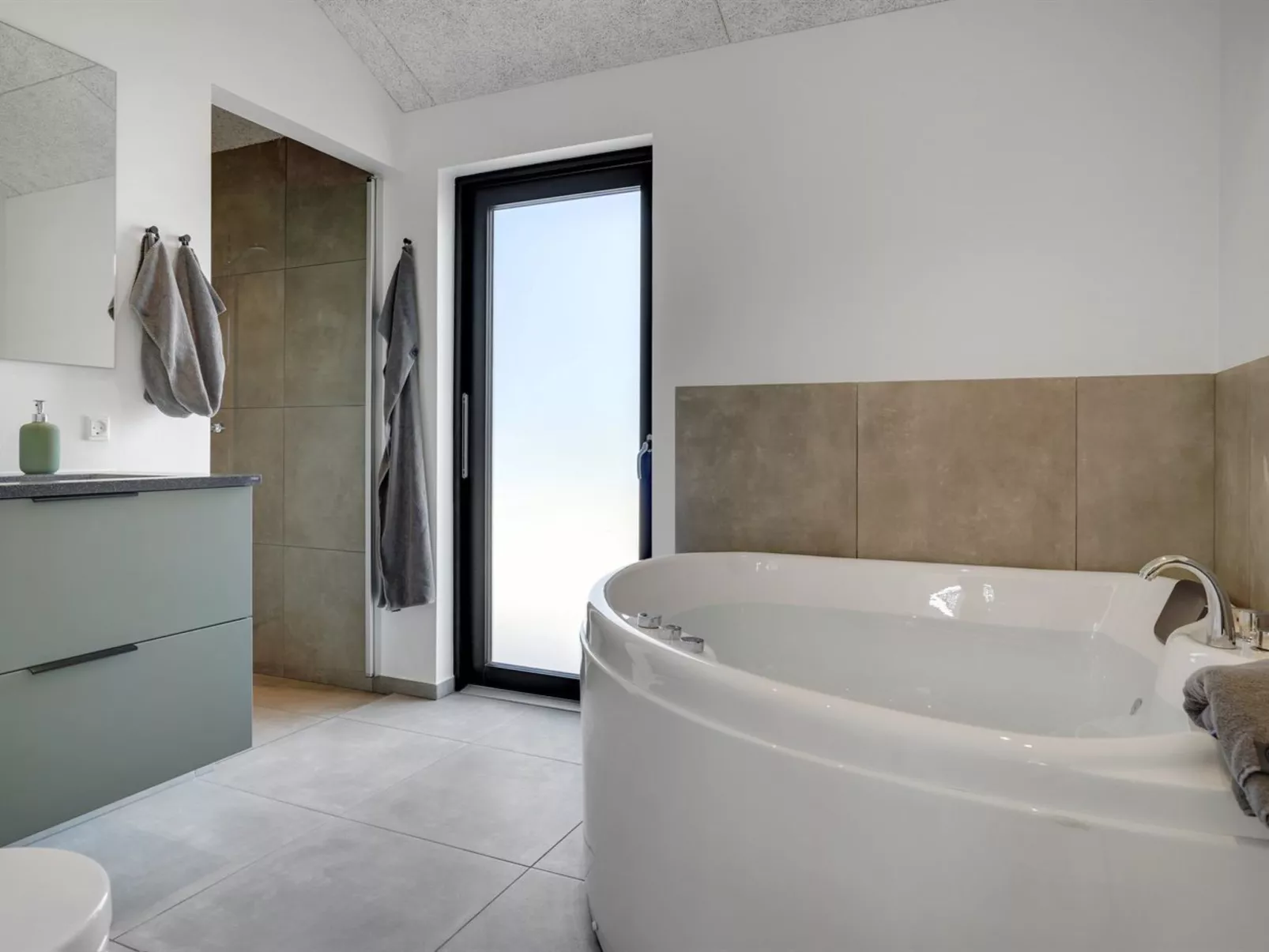 "Alpo" - 450m from the sea-Binnen