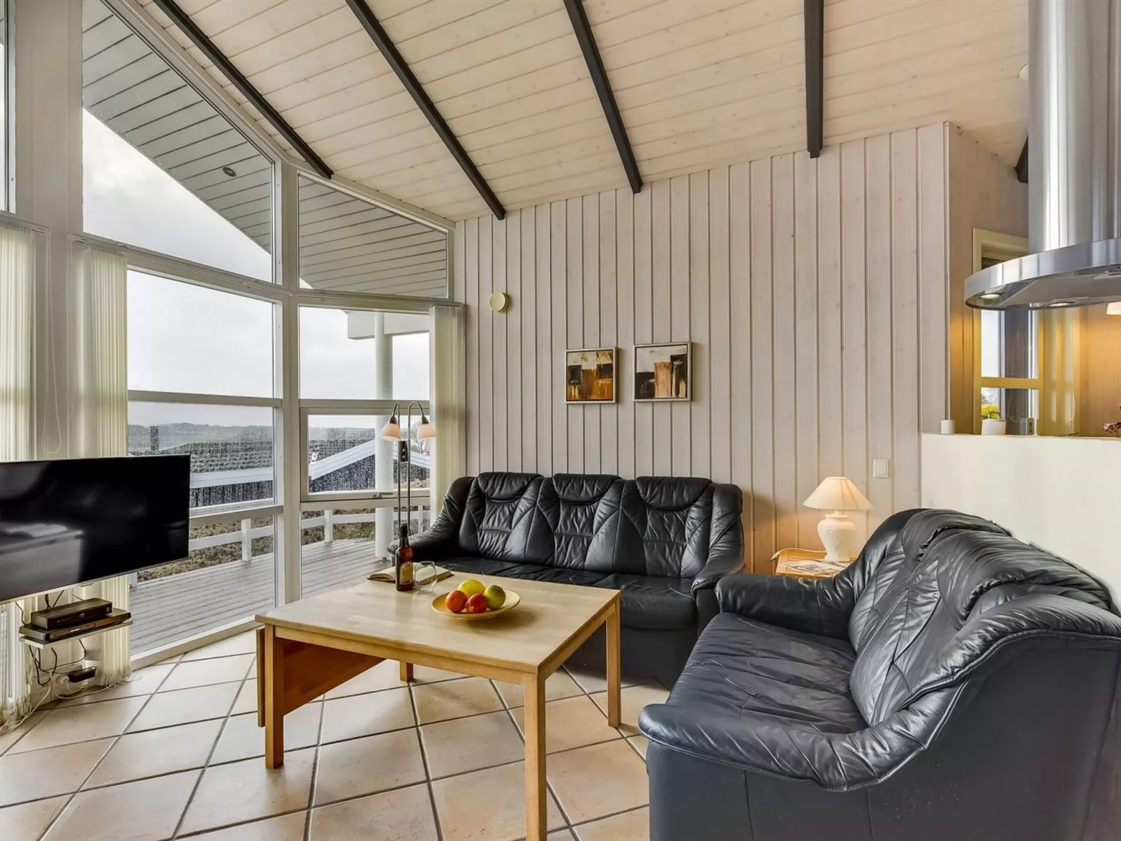 "Maj" - 150m from the sea-Binnen