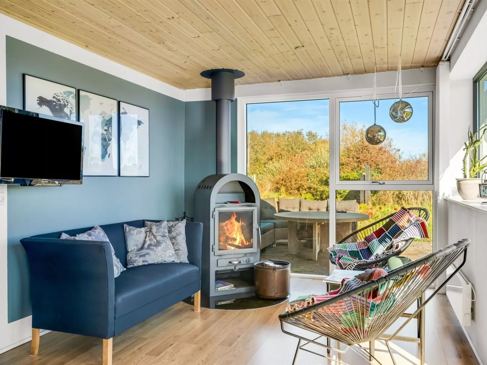 "Dunja" - 200m to the fjord-Binnen